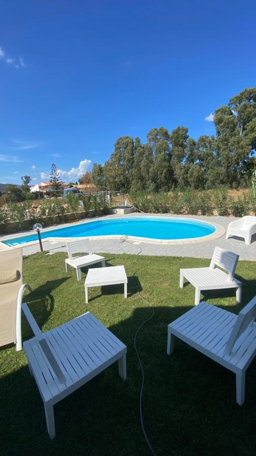 Villetta Con Piscina Budoni Affitti Spiaggia 700 Mt 외부 사진