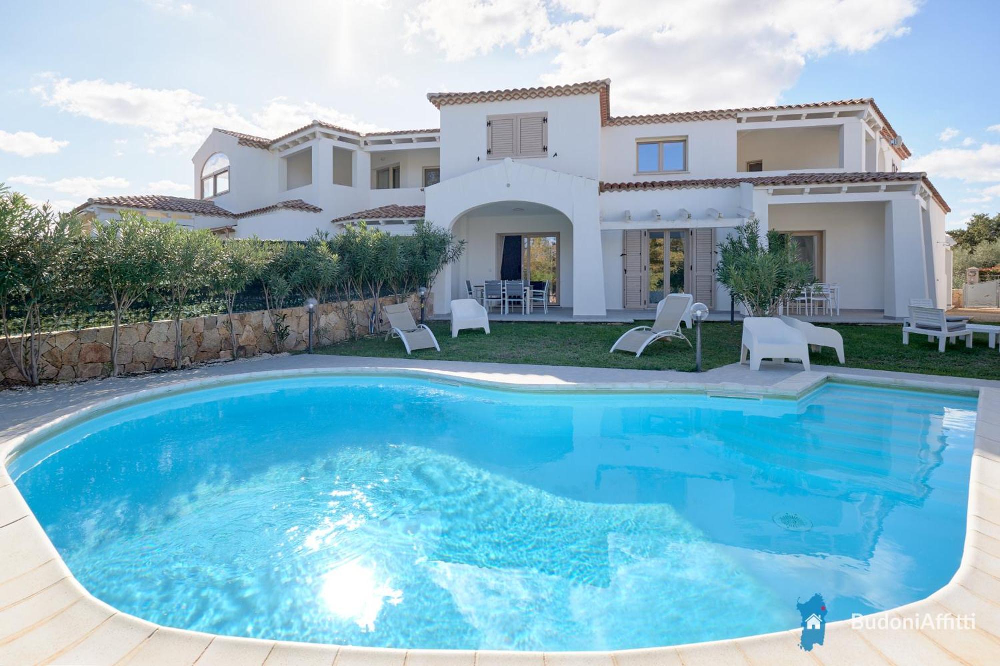 Villetta Con Piscina Budoni Affitti Spiaggia 700 Mt 외부 사진