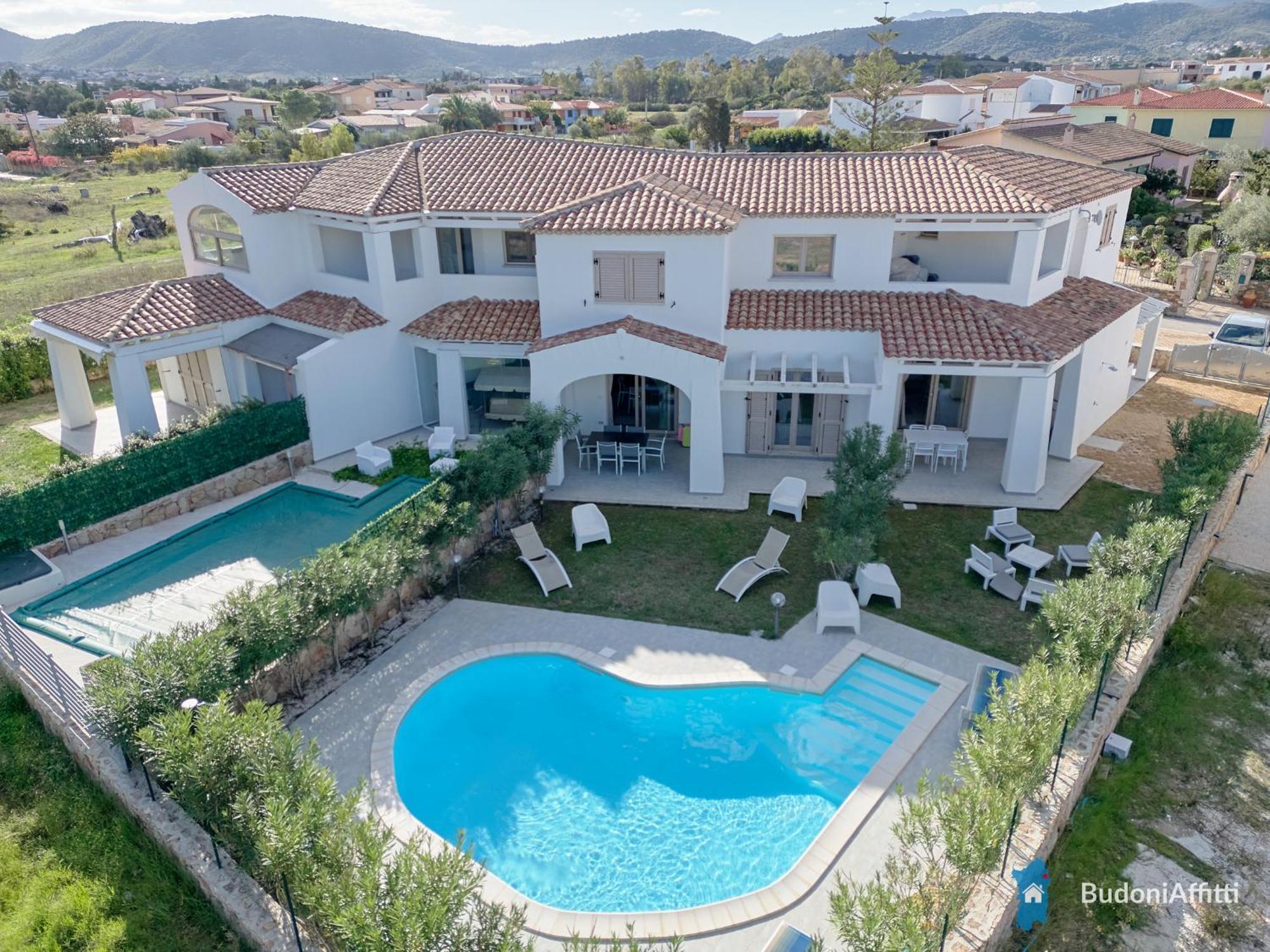 Villetta Con Piscina Budoni Affitti Spiaggia 700 Mt 외부 사진